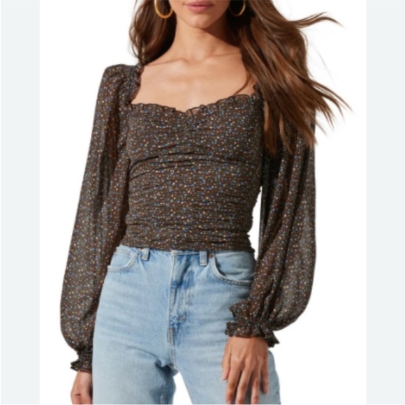 Astr Tops - ASTR the Label Medium Ditzy Floral Blouse Top Sheer Ruched Sweetheart
